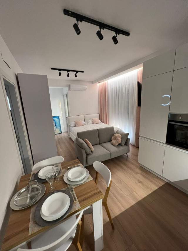 Tirane, jepet me qera garsonier 1+1 Kati 3, 40 m² 400 Euro (Fakulteti i mejksis)