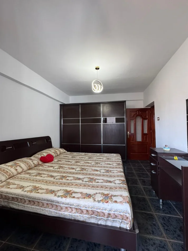 shitet apartament 2+1 , (Spitali)