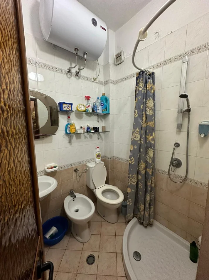 Durres Plazh, shes apartament 2+1+Ballkon Kati 3, 70.000 € 
