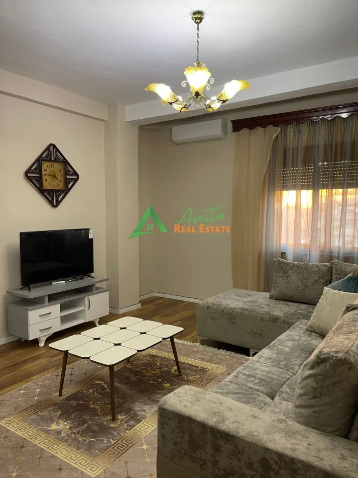 Tirane, jepet me qera apartament 2+1 Kati 4, 104 m² 700 € (Myslym Shyri)