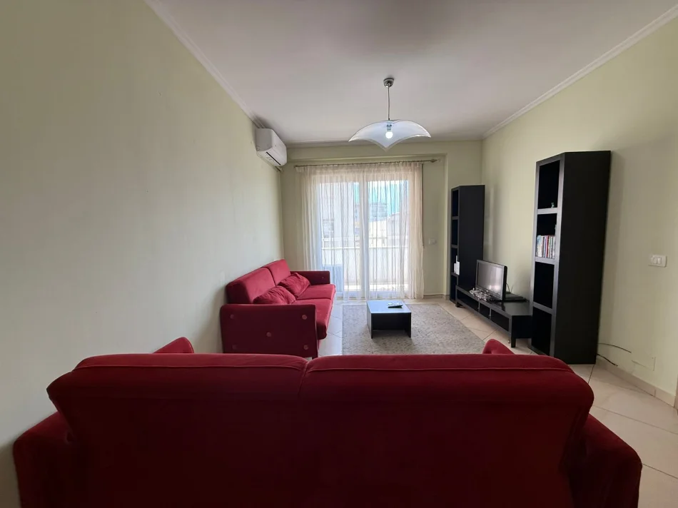 Tirane, jepet me qera apartament 2+1 Kati 3, 113 m² 750 € (Ura Tabakeve)