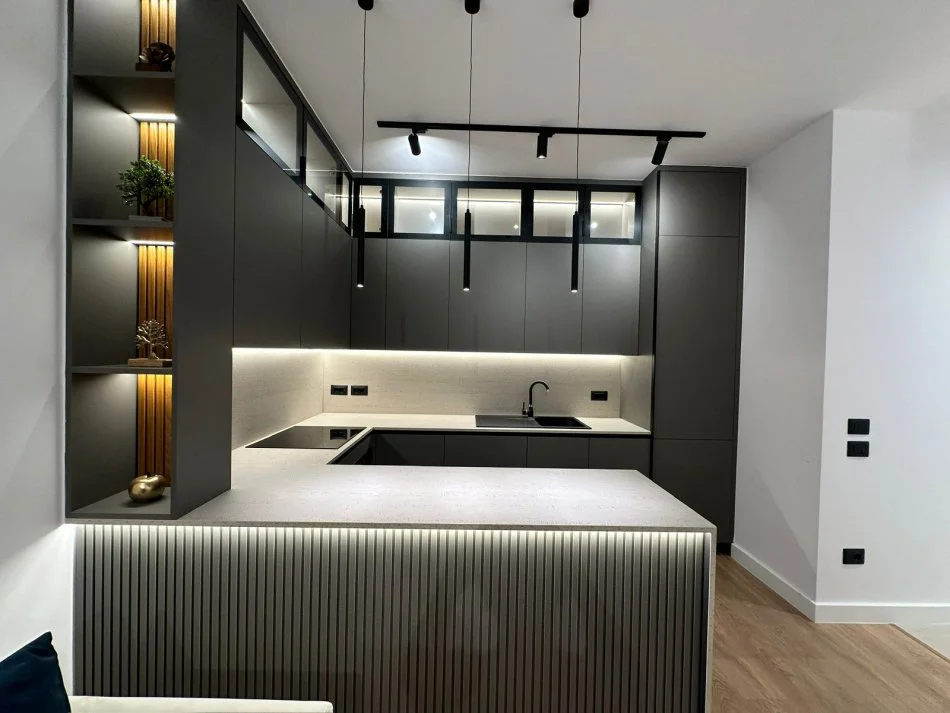 Tirane, jepet me qera apartament 2+1 , 87 m² 1.000 € (Porcelan, Rezidenca Erli)