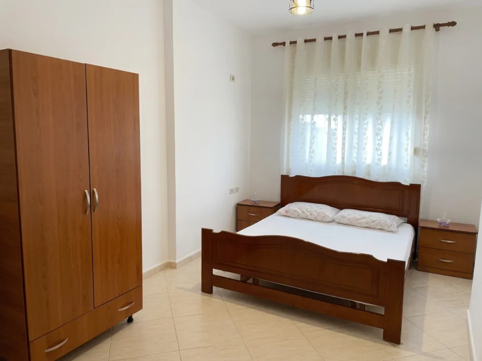 Vlore, jepet me qera apartament 1+1+Ballkon Kati 6, 70 m² 30 € 