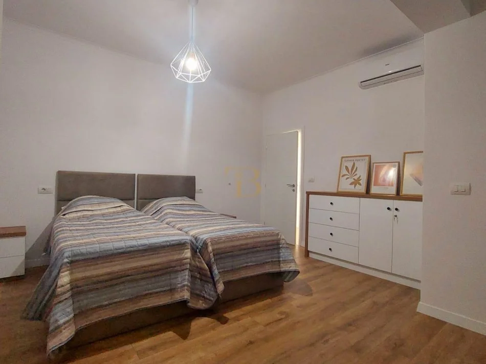 Tirane, jepet me qera 1+1 Kati 3, 60 m² 650 € 