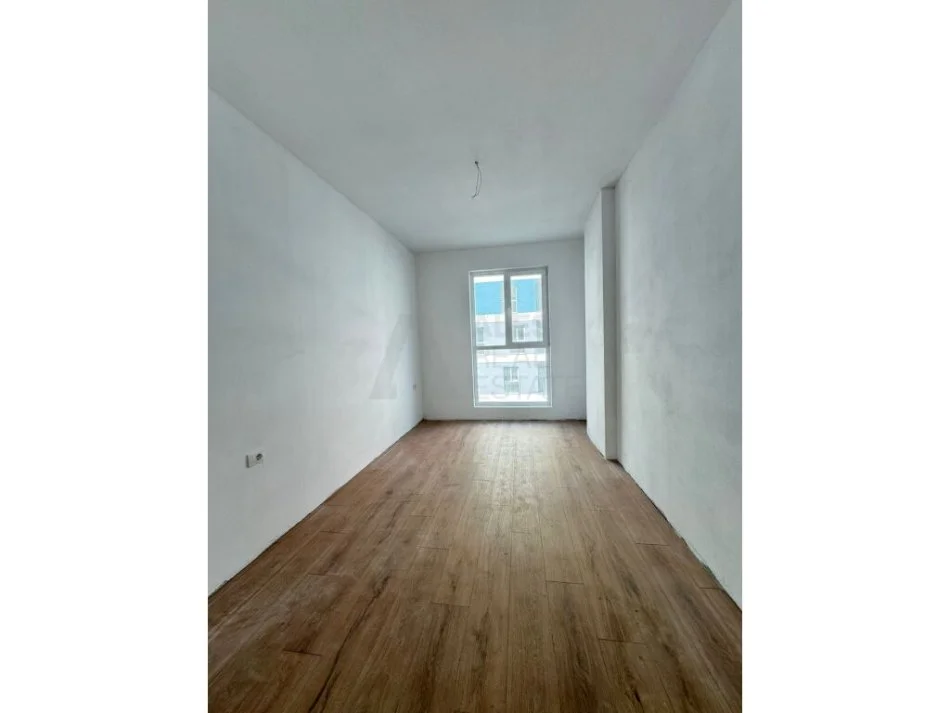 Tirane, shitet apartament 3+1+Ballkon Kati 2, 117 m² 114.000 € (Univers City)