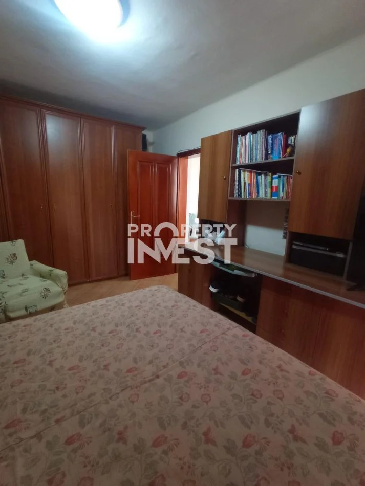 Tirane, shitet apartament 3+1+Ballkon Kati 2, 89 m² 235.000 € (ish blloku)
