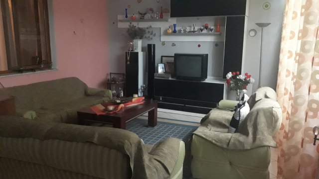 Elbasan, shitet shtepi 329 m² 115.000 Euro