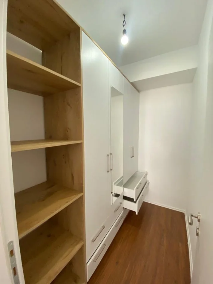 Tirane, jepet me qera apartament 2+1 Kati 4, 101 m² 750 € (Fiori di bosko)