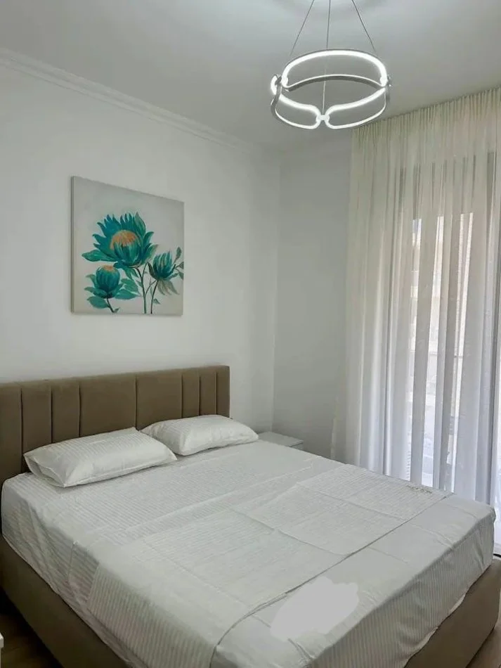 Tirane, jepet me qera apartament 1+1 Kati 4, 63 m² 800 € (Jepet Apartament Me Qira Porcelan)
