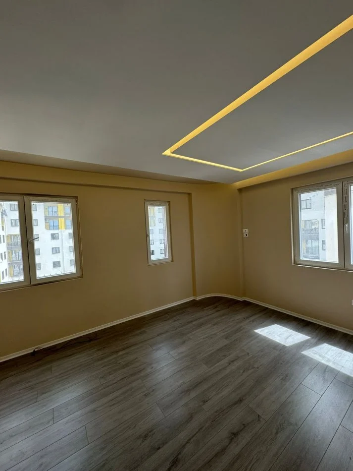 Tirane, shes 3+1, Kati 4, 133 m² 170,000 € (Astir)