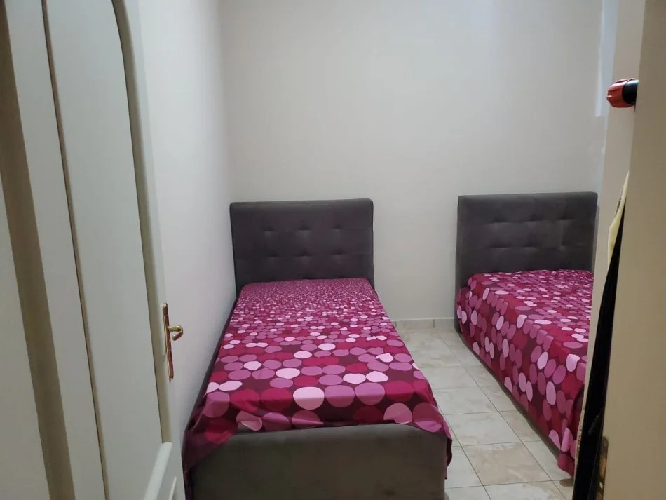 Radhime - Orikum, shitet Vile 4+1+Ballkon Kati 1, 170 m² 330.000 € (Orikum - Qender)