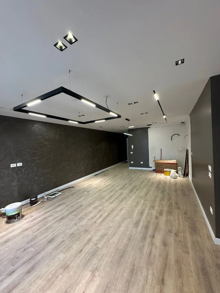 Tirane, shitet apartament 3+1 Kati 4, 132 m² 200.000 € (Astir)