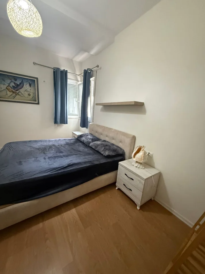 Tirane, jepet me qera apartament 1+1 Kati 5, 70 m² 500 € (Materniteti i Ri ne Brryl)