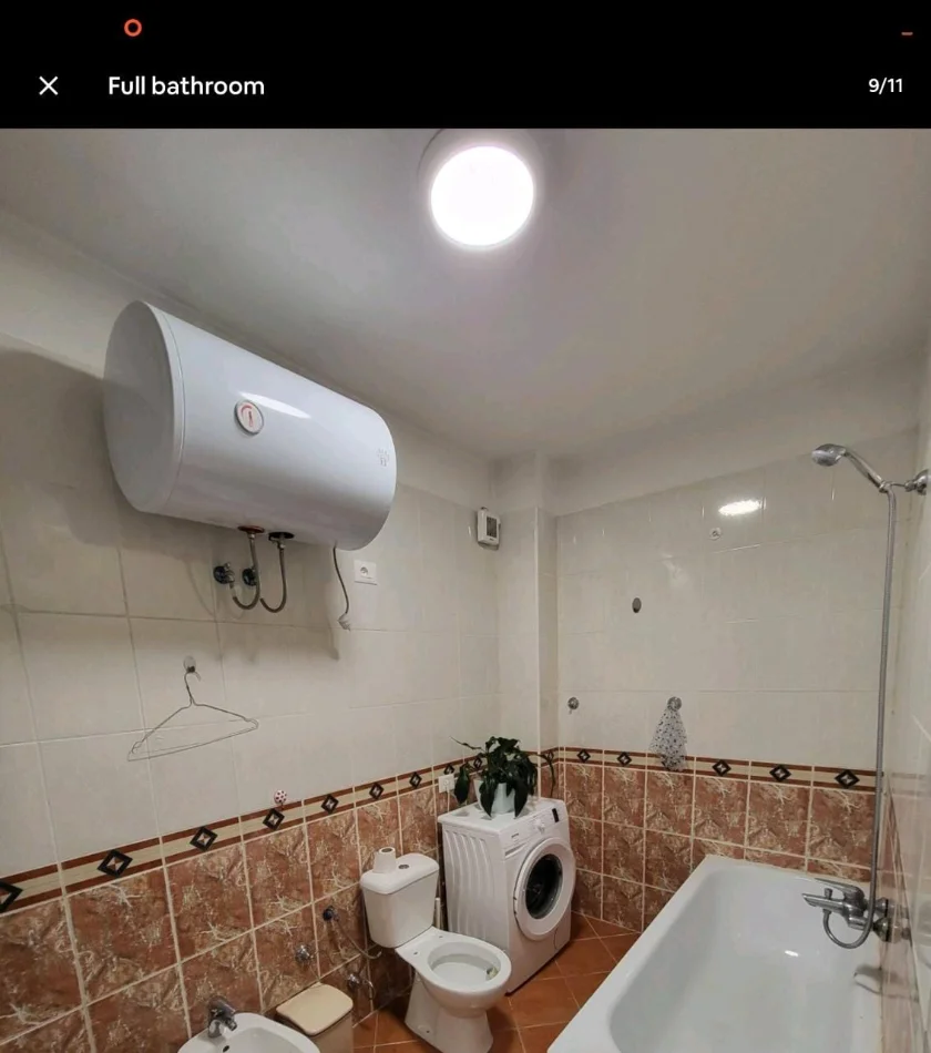 Tirane, jepet me qera apartament 1+1+Ballkon Kati 11, 70 m² 650 € (+355693414015)