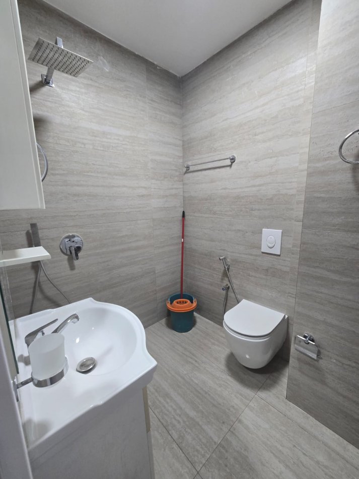 Tirane, jepet me qera apartament 2+1 Kati 11, 100 m² 700 € (Rr. Medar Shtylla)
