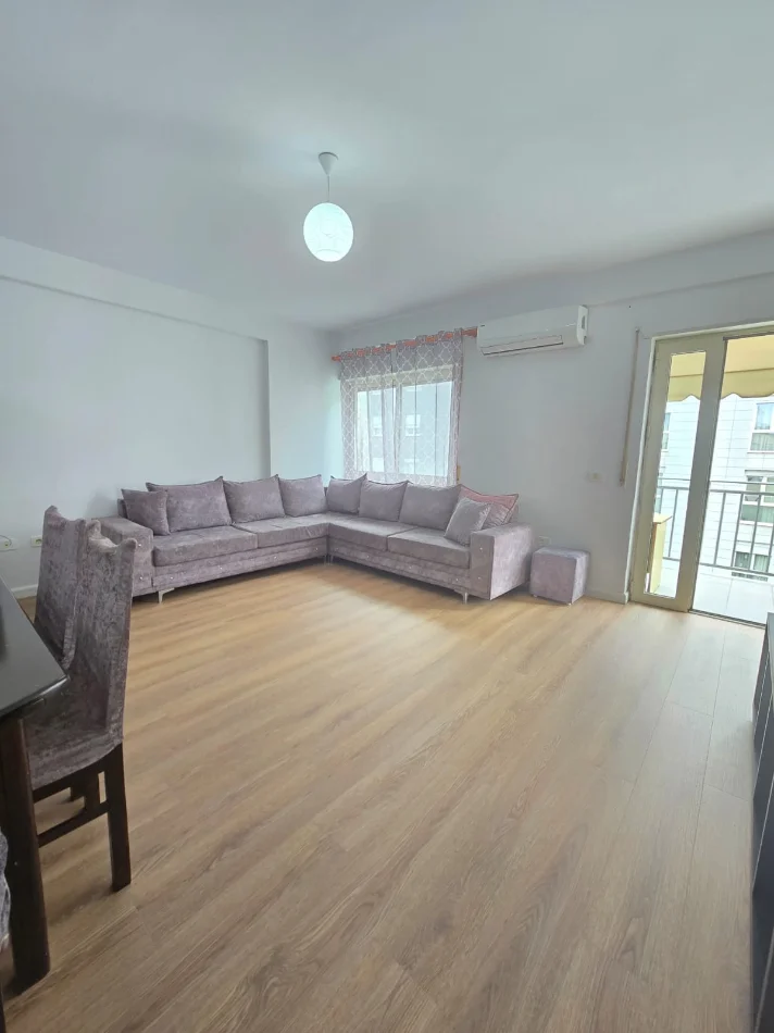 Tirane, shitet apartament 1+1 Kati 6, 73 m² 165.000 € (ish parku autobusave)