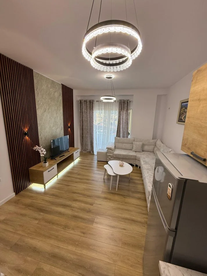 Tirane, shitet apartament 1+1+Ballkon Kati 5, 65 m² 95.000 € (Misto Mema)