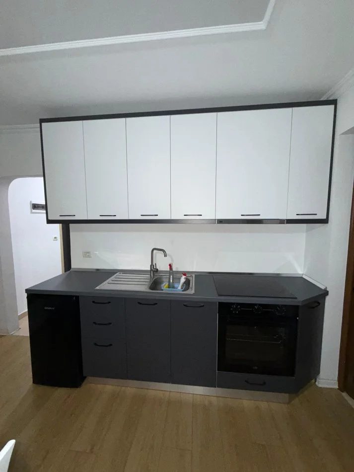 Tirane, jepet me qera garsonier Kati 2, 35 m² 450 € (Stadiumi dinamo)