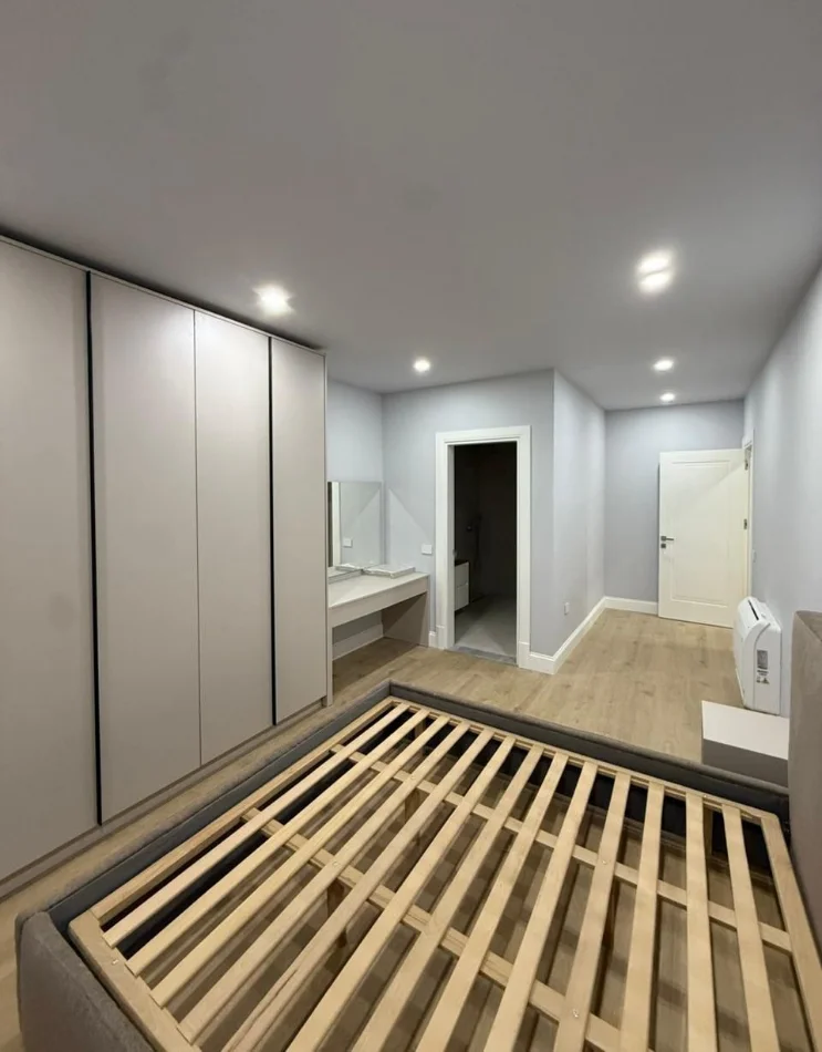 Tirane, shitet apartament 2+1+Ballkon Kati 2, 114 m² 150.000 € 