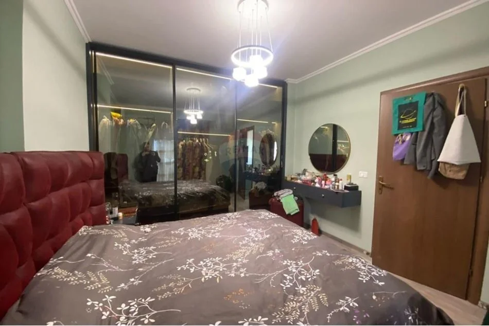 Tirane, shitet apartament 2+1+Aneks+Ballkon Kati 11, 93 m² 195.000 € (Rruga e Kavajes)