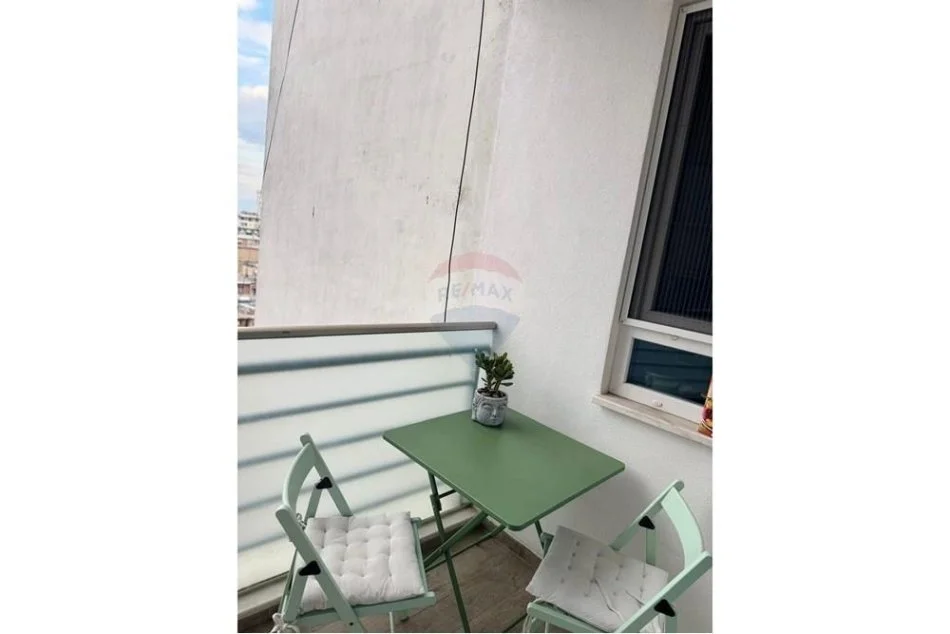 Tirane, jepet me qera apartament 2+1+Aneks+Ballkon Kati 7, 120 m² 800 € (Rruga e Kavajes)