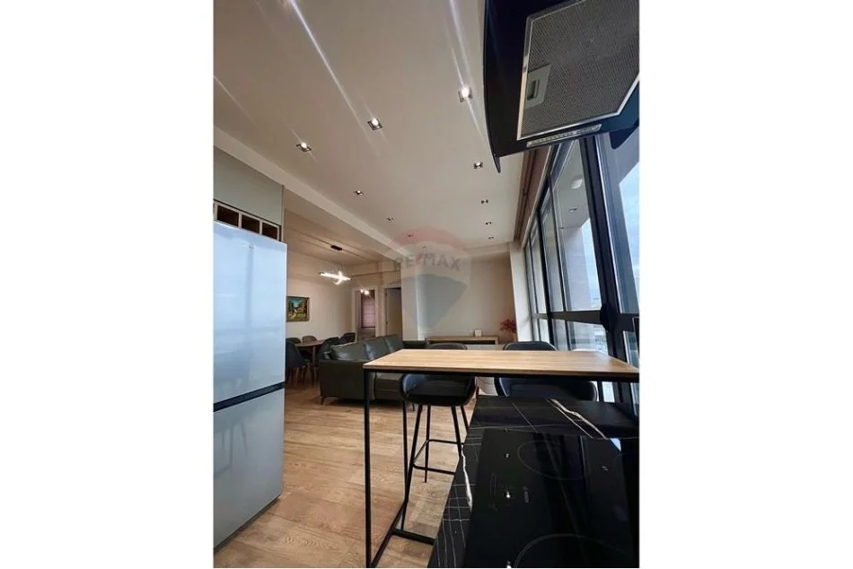 Tirane, jepet me qera apartament 2+1+Aneks+Ballkon Kati 7, 100 m² 1.100 € (Square 21)