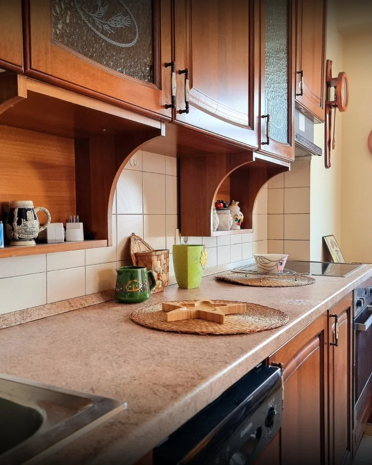 Tirane, jap me qera apartament 2+1+Aneks+Ballkon Kati 7, 90 m² 800 € 