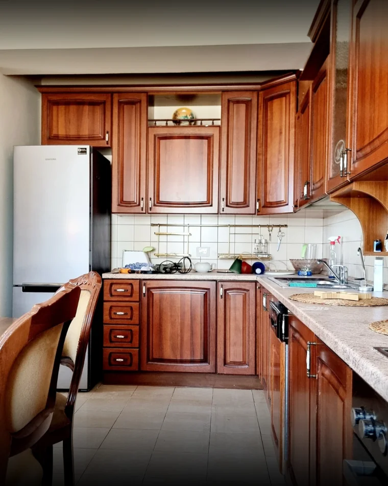 Tirane, jap me qera apartament 2+1+Aneks+Ballkon Kati 7, 90 m² 800 € 