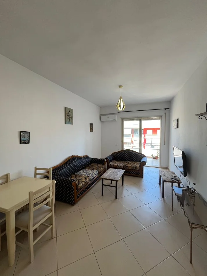 Tirane, shitet apartament 1+1+Ballkon Kati 8, 71 m² 110.000 € (Golden Park, Perball Amerikan 3)