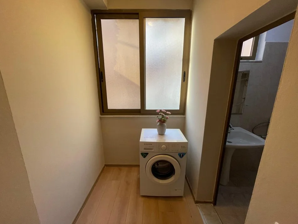 Tirane, jepet me qera garsonier 1+1 Kati 2, 48 m² 450 € (Vasil Shanto)