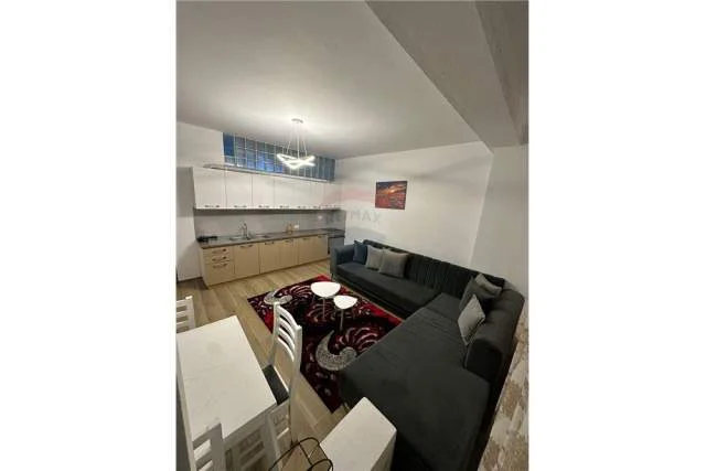 Tirane, jepet me qera apartament 2+1 Kati 6, 69 m² 550 Euro (Don Bosko)
