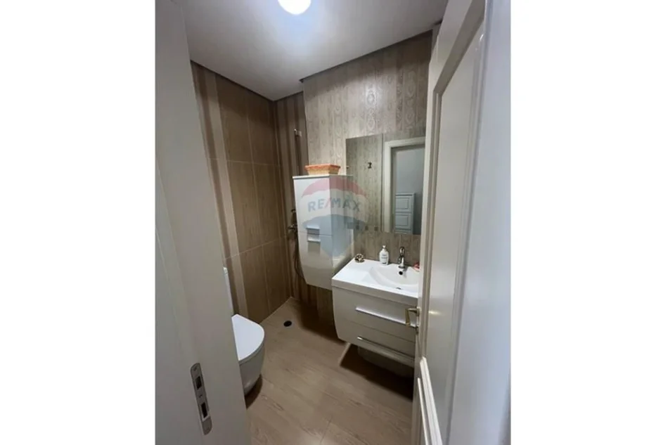 Tirane, shitet apartament duplex Dublex Kati fundit , 139 m² 280.000 €