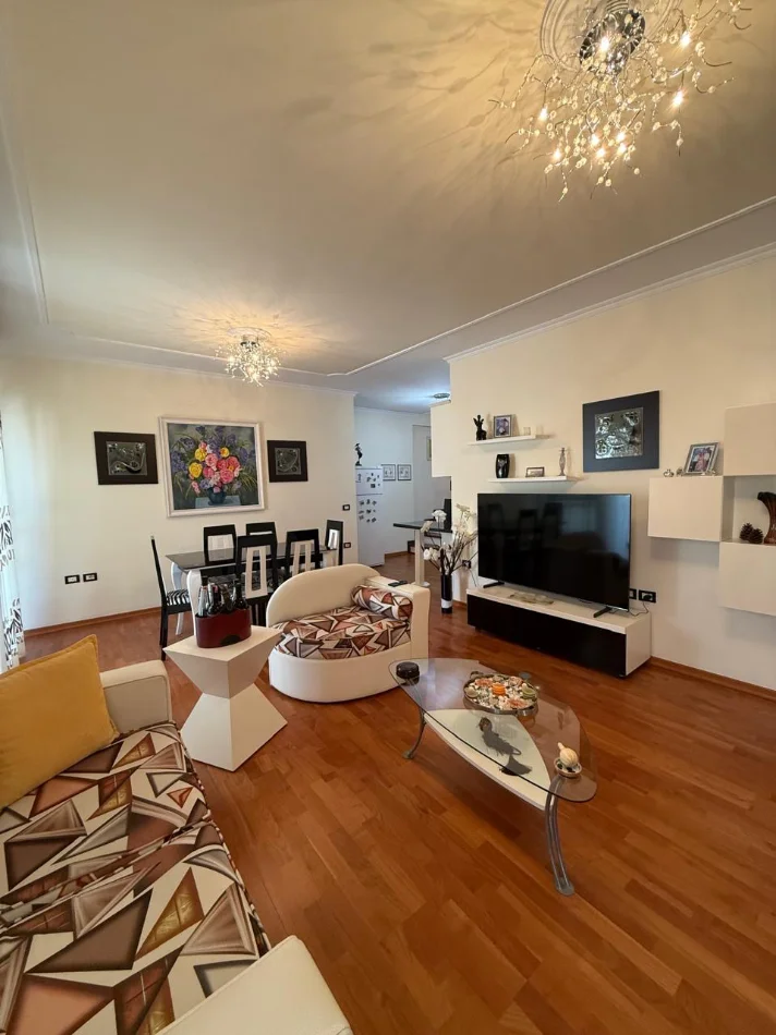 Tirane, shitet apartament duplex Dublex Kati 7, 140 m² 186.000 € 