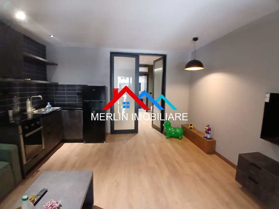 Tirane, jepet me qera apartament 1+1+Ballkon Kati 1, 70 m² 650 € (MYSLYM SHYRI)