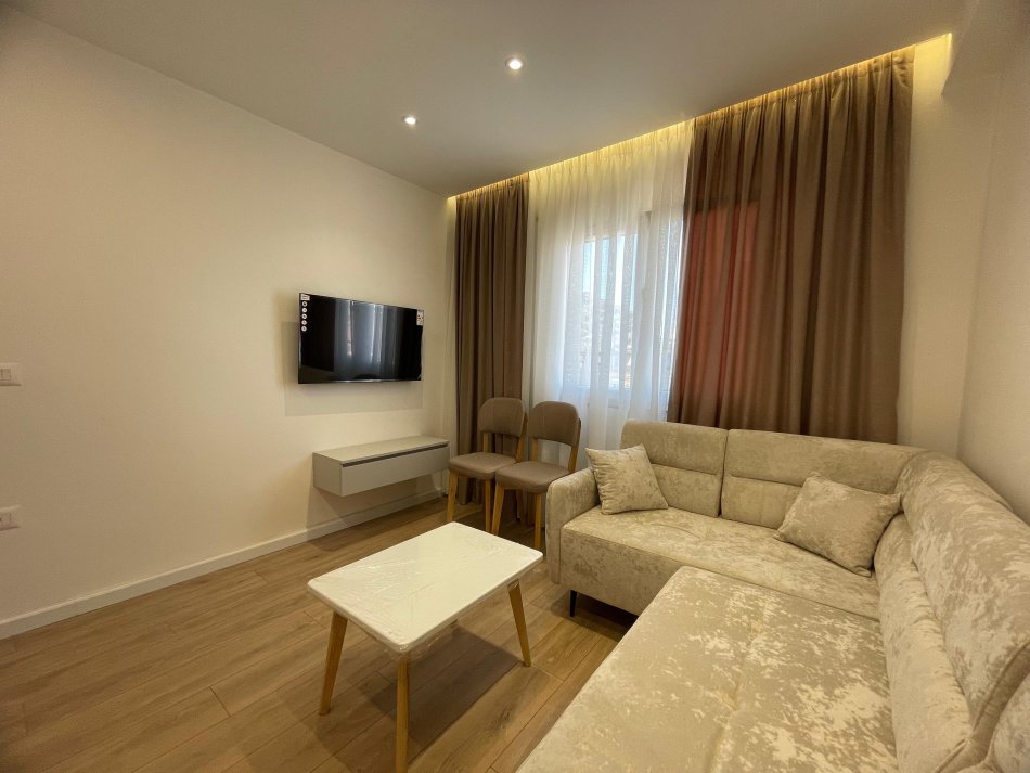 Tirane, shitet apartament 1+1 Kati 5, 27 m² 89.000 € (21 dhjetori)