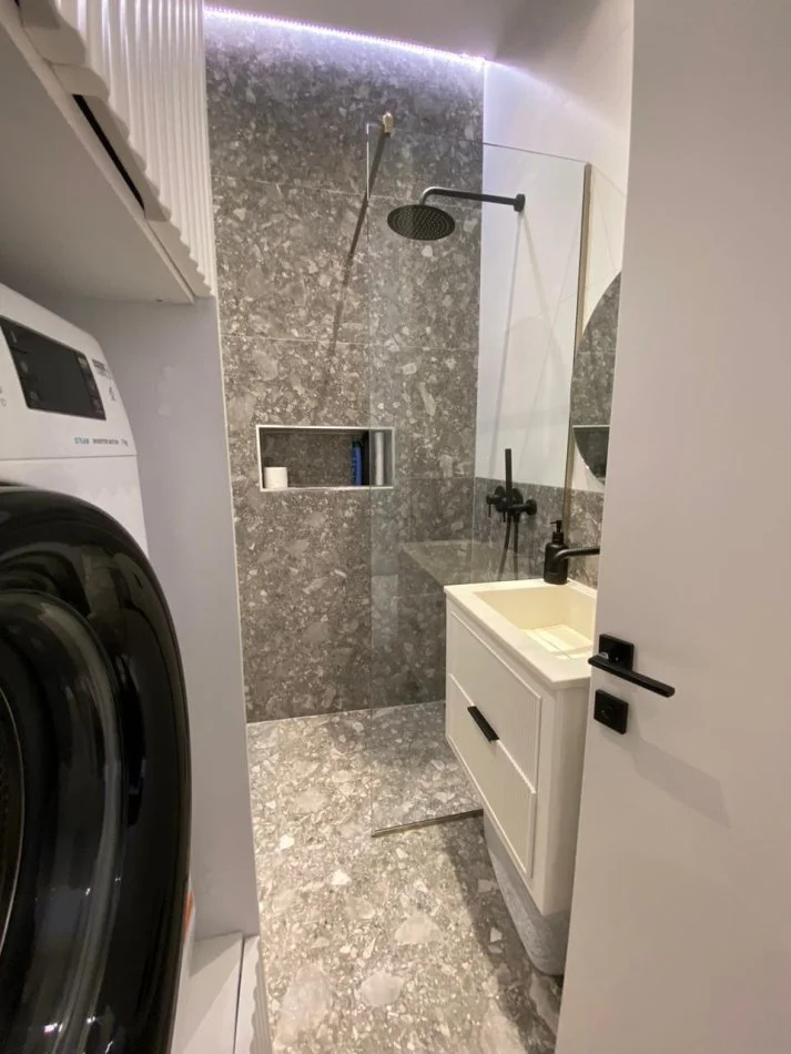 Radhime - Orikum, shes apartament 1+1+Ballkon Kati 1, 112 m² 290.000 € (Radhime)