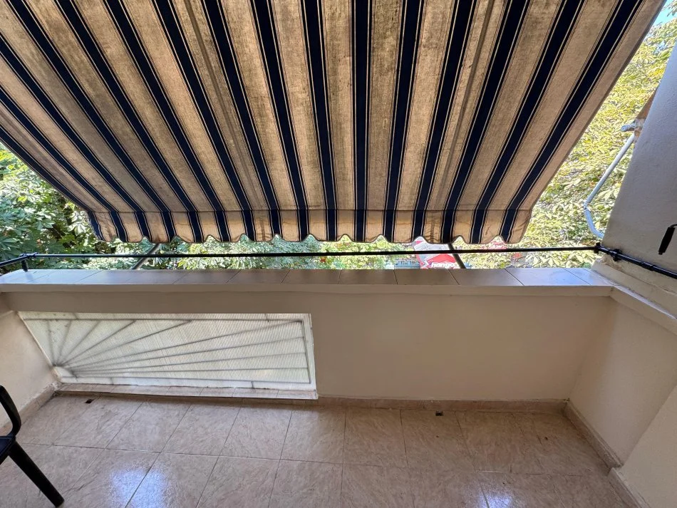 Tirane, jepet me qera apartament 2+1+Ballkon Kati 5, 550 € 