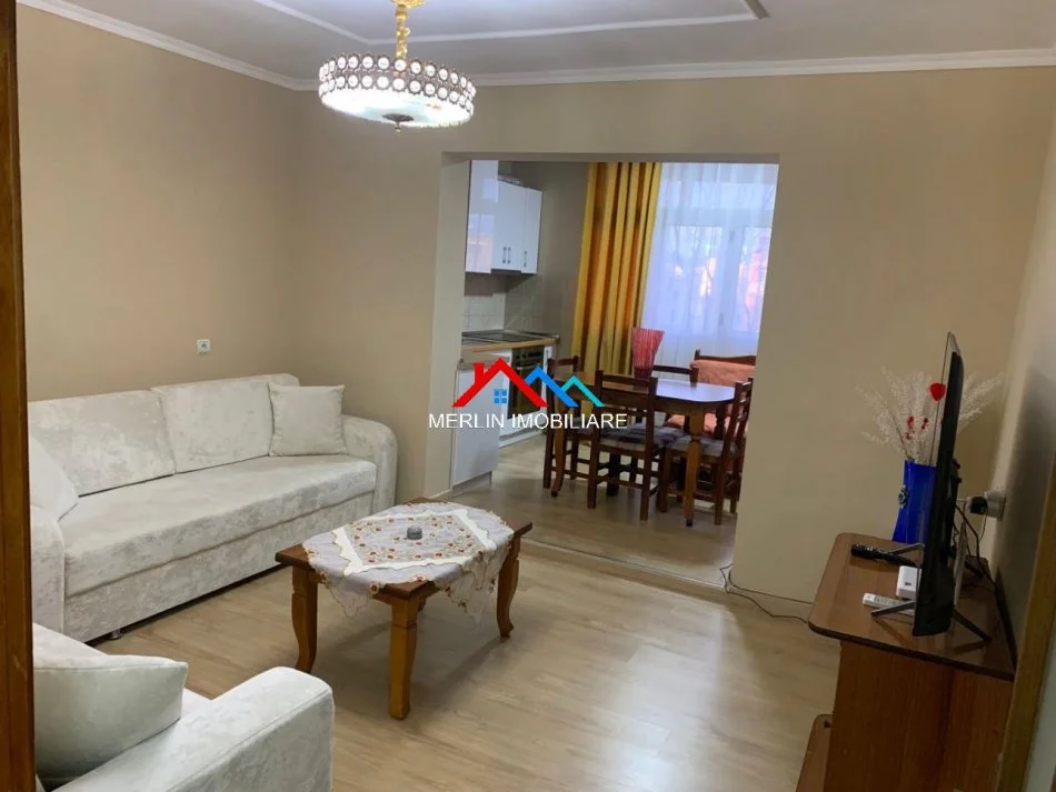Shqiperi, jepet me qera apartament 2+1+Ballkon Kati 3, 70 m² 500 € (RRUGA BESIM ZYMA,QSUT.)
