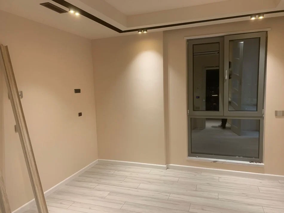 QERA AMBIENT PER ZYRA,RRUGA KAVAJES