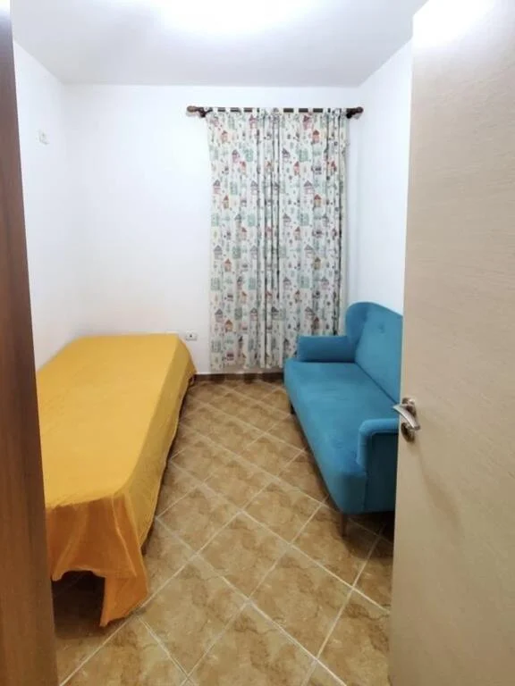 jepet me qera Kati 4, 550 €