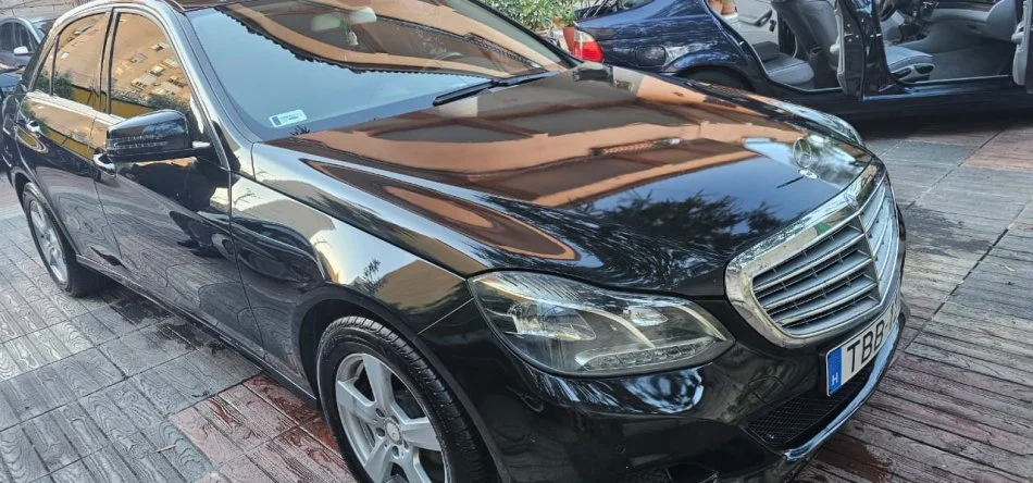 Shqiperi, shitet makine Mercdes - Benz Nafte, e zeze manuale Kondicioner 250.000 km 10.800 €