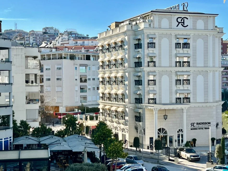 Tirane, shitet apartament 2+1 Kati 3, 118 m² 339.000 € (Liqeni Artificial)