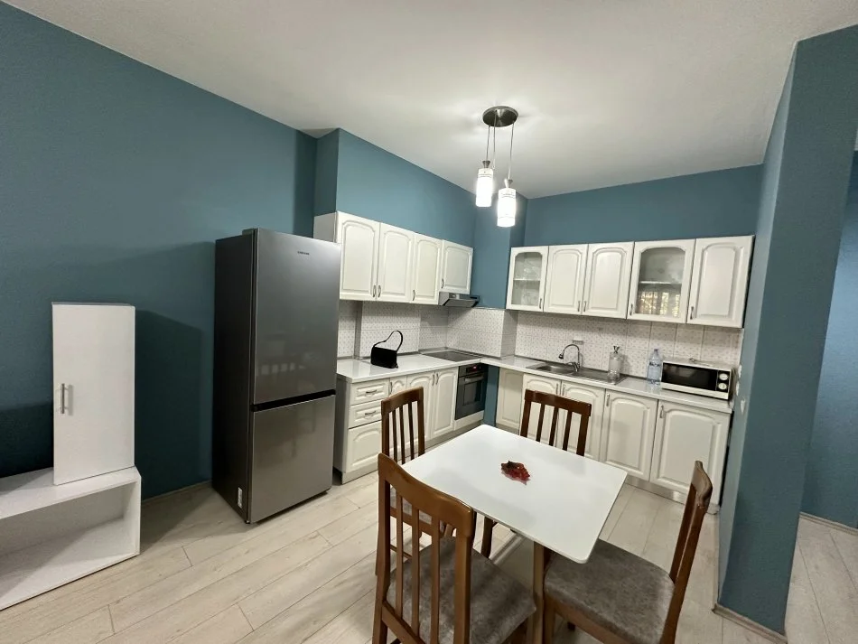 Tirane, jepet me qera apartament 2+1+Ballkon Kati 3, 61 m² 550 € (Rruga e Elbasanit, Prane Piceri Laguna)