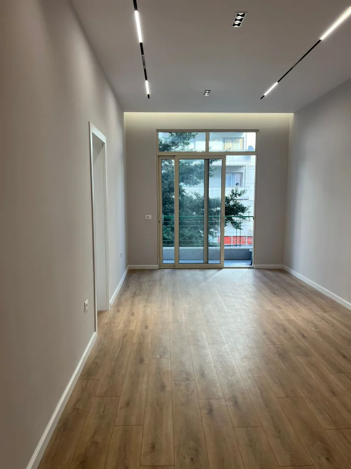 Tirane, shitet apartament 2+1 Kati 3, 76 m² 125.000 € (Astir)