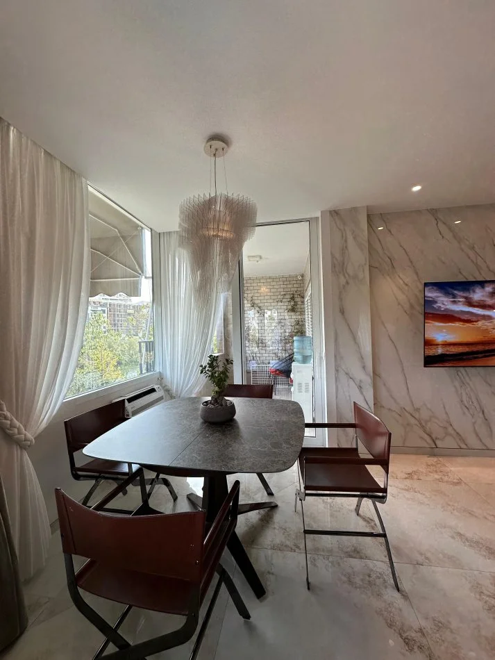 Tirane, shitet apartament 2+1+Ballkon , 117 m² 280.000 € (Liqeni i Thate)