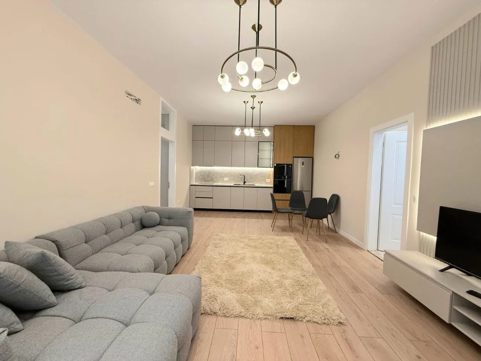 Tirane, jepet me qera apartament 2+1 Kati 1, 90 m² 800 € (LIQENI THATE)