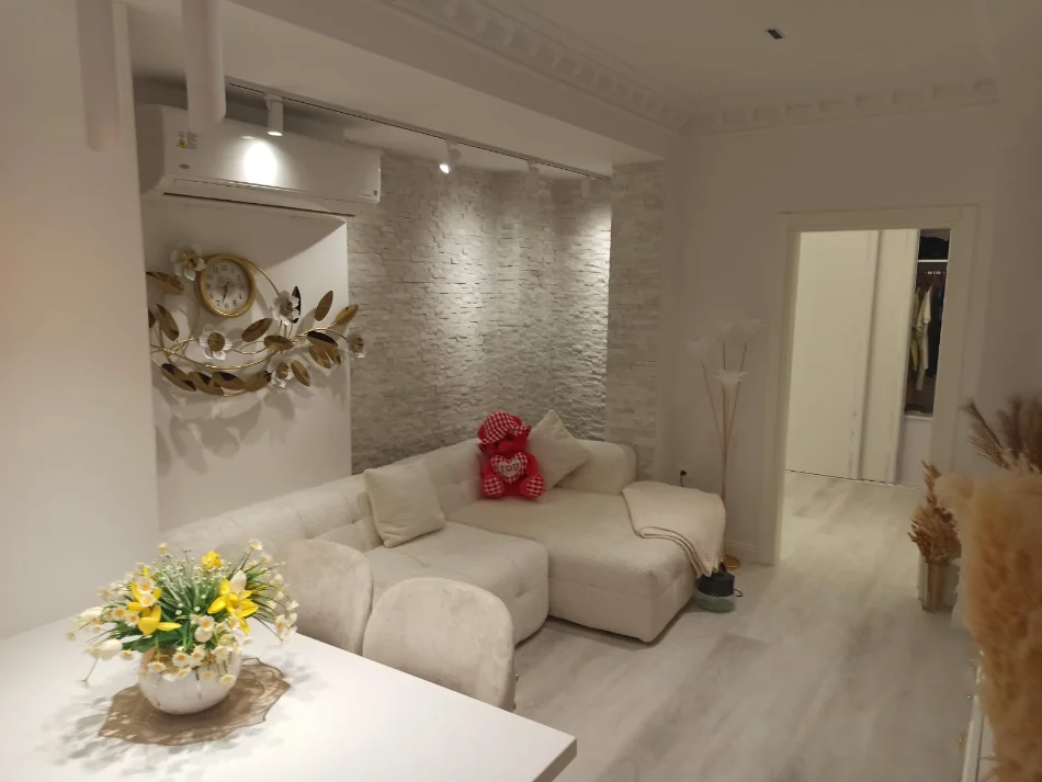Tirane, shitet apartament 2+1 , 86 m² 120.000 € 