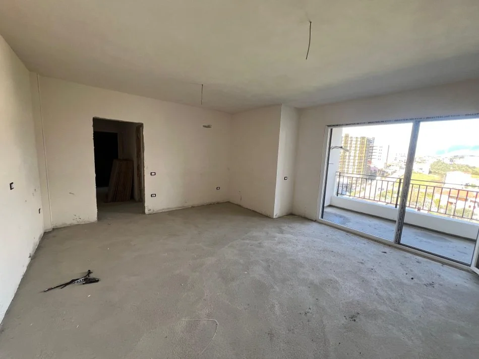 Tirane, shitet apartament 2+1+Ballkon Kati 7, 98 m² 117.000 € (Paskuqan)