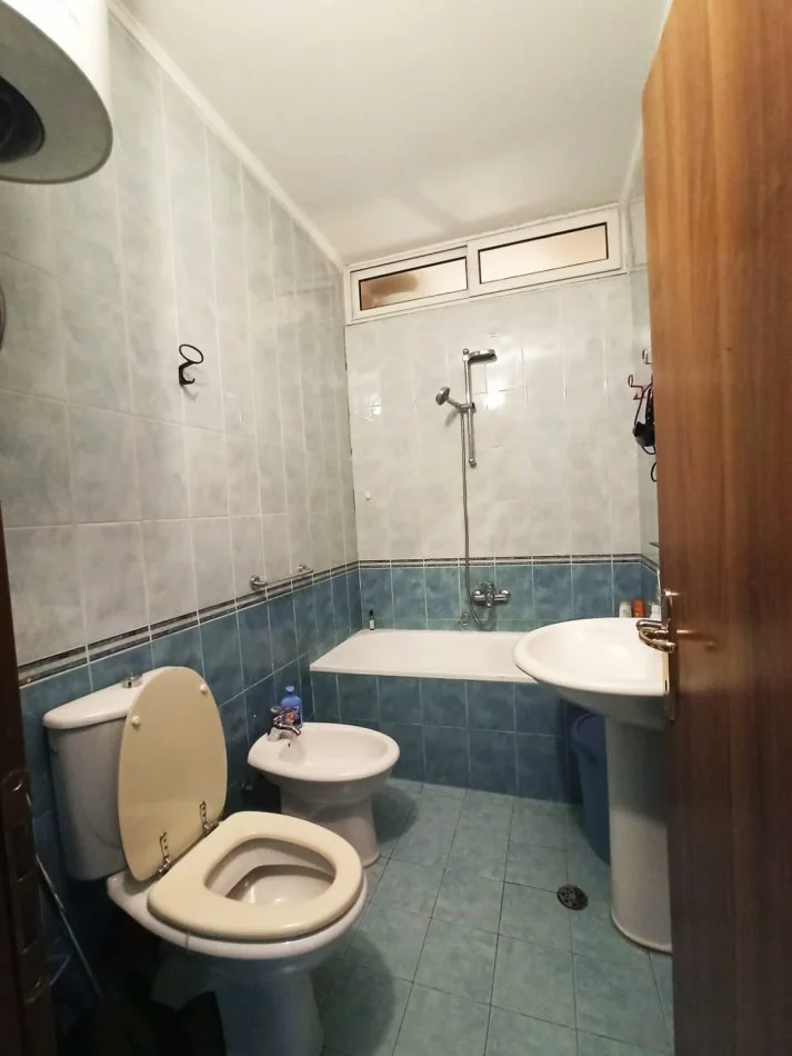 Tirane, jepet me qera apartament 2+1+Aneks+Ballkon Kati 8, 76 m² 650 € (PRANE TAIWAN TIRANE)