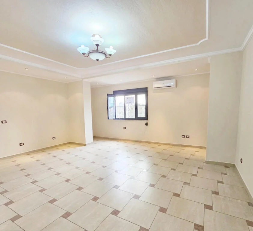 jepet me qera , 950 €